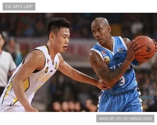 贺希宁第三节两记三分开启反扑 外线投射回暖成战术转折点 贺希宁第三节两记三分开启反扑 外线投射回暖成战术转折点